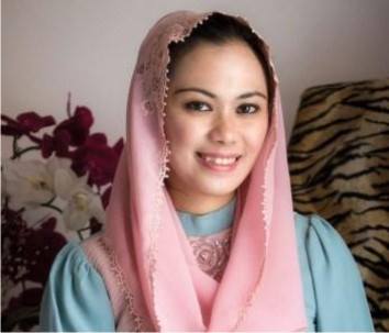 Cellica Jadi Bupati Karawang : Nu Geulis Tandang Makalang